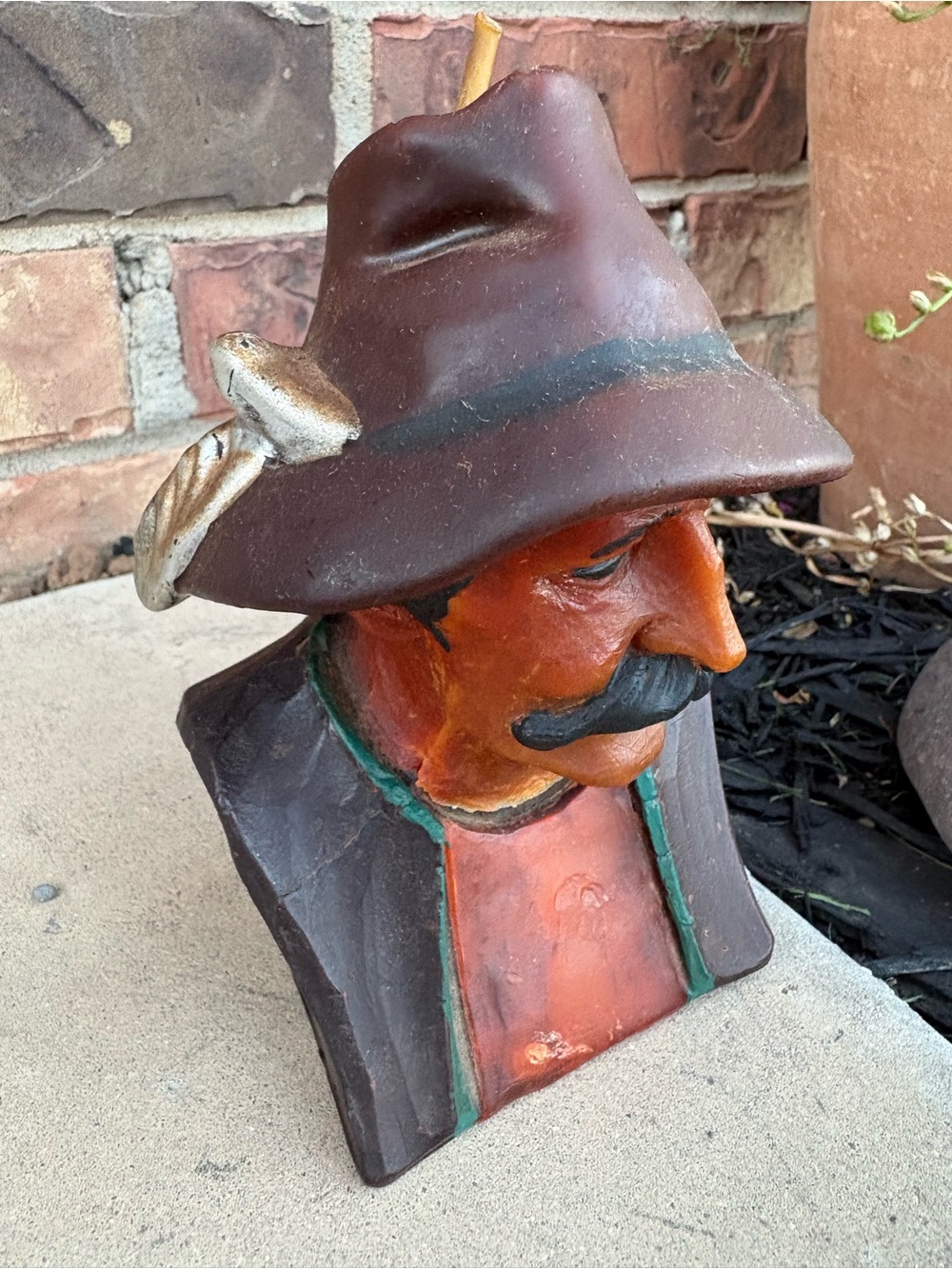 Hand-Painted Rustic Bust candle in Brown and Orange